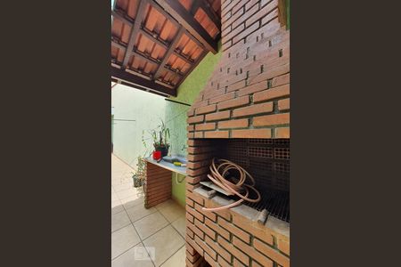 Casa à venda com 260m², 4 quartos e 5 vagasChurrasqueira