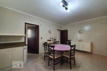 Casa à venda com 260m², 4 quartos e 5 vagasCozinha
