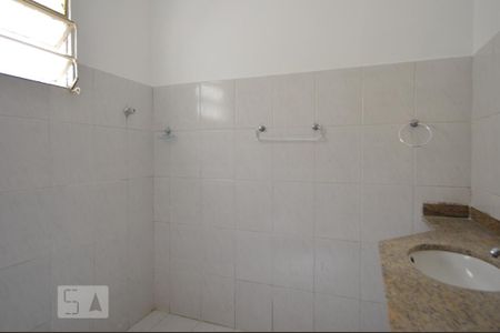 Banheiro de casa para alugar com 2 quartos, 150m² em Chácara Califórnia, São Paulo