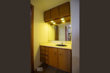 Apartamento para alugar com 180m², 3 quartos e 3 vagasBanheiro da Suíte