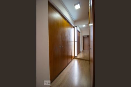 Apartamento para alugar com 180m², 3 quartos e 3 vagasCloset da suíte