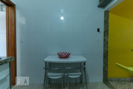 Casa de condomínio à venda com 60m², 2 quartos e 1 vagaCozinha