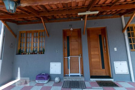Casa de condomínio à venda com 60m², 2 quartos e 1 vagaFachada