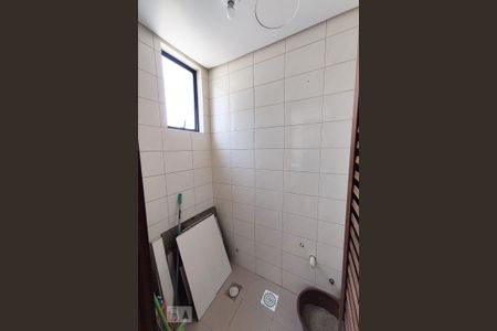 Apartamento à venda com 168m², 3 quartos e 2 vagasBanheiro de Serviço