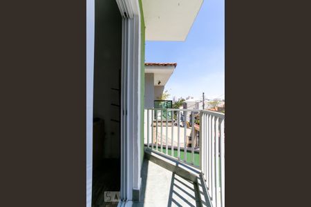 Casa à venda com 320m², 4 quartos e 6 vagas Casa à venda com 320m², 4 quartos e 6 vagasVaranda da suíte 1