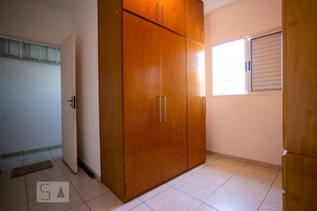 Casa à venda com 320m², 4 quartos e 6 vagas Casa à venda com 320m², 4 quartos e 6 vagasQuarto de serviço