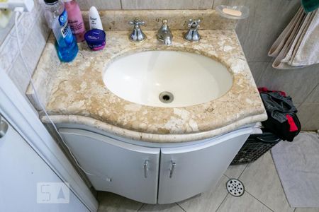 Casa à venda com 320m², 4 quartos e 6 vagas Casa à venda com 320m², 4 quartos e 6 vagasBanheiro da suíte 2