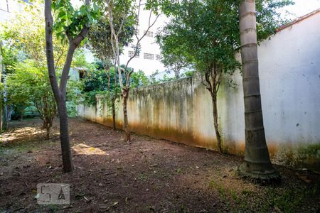 Casa à venda com 320m², 4 quartos e 6 vagas Casa à venda com 320m², 4 quartos e 6 vagasPomar