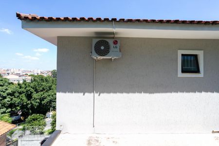 Casa à venda com 320m², 4 quartos e 6 vagas Casa à venda com 320m², 4 quartos e 6 vagasVista da Suíte 3