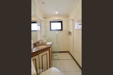 Apartamento à venda com 200m², 3 quartos e 3 vagasBanheiro 4 - Suíte