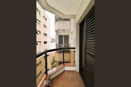 Apartamento à venda com 200m², 3 quartos e 3 vagasSuíte 2 - Varanda