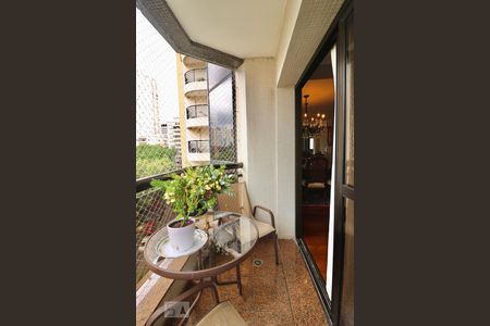 Sala - Varanda de apartamento à venda com 3 quartos, 200m² em Santa Cecília, São Paulo