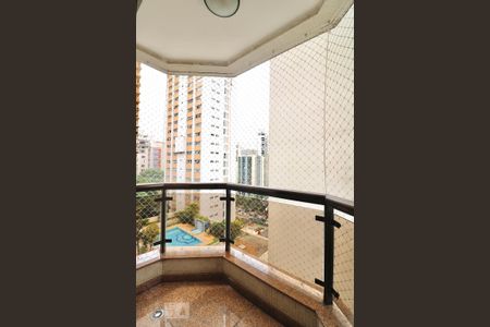 Apartamento à venda com 200m², 3 quartos e 3 vagasSuíte 2 - Varanda