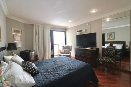 Apartamento à venda com 200m², 3 quartos e 3 vagasSuíte 1