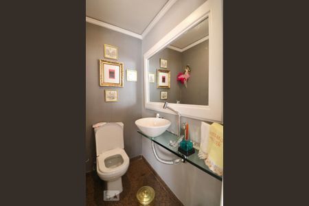 Apartamento à venda com 200m², 3 quartos e 3 vagasBanheiro 1 - Lavabo