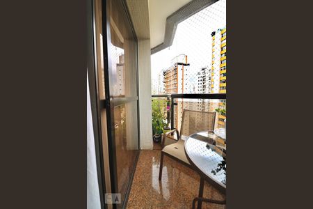 Sala - Varanda de apartamento à venda com 3 quartos, 200m² em Santa Cecília, São Paulo