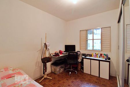 Quarto 1 de casa para alugar com 2 quartos, 78m² em Jardim Henriqueta, Taboão da Serra
