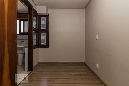 Apartamento à venda com 95m², 3 quartos e 2 vagas Apartamento à venda com 95m², 3 quartos e 2 vagasQuarto de Serviço