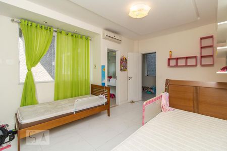 Casa para alugar com 420m², 4 quartos e 7 vagasSuíte 1