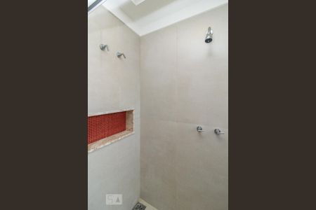 Casa para alugar com 420m², 4 quartos e 7 vagasDetalhe do Banheiro da Suíte Canadense