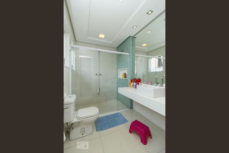 Casa para alugar com 420m², 4 quartos e 7 vagasBanheiro da Suíte 1