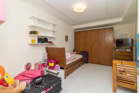 Casa para alugar com 420m², 4 quartos e 7 vagasSuíte 1