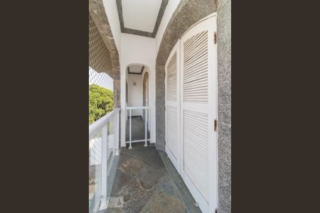 Casa para alugar com 420m², 4 quartos e 7 vagasVaranda da Suíte Canadense