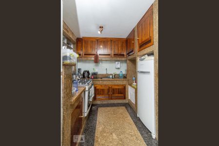 Casa para alugar com 420m², 4 quartos e 7 vagasCozinha