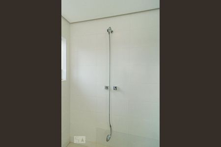 Casa para alugar com 420m², 4 quartos e 7 vagasDetalhe do Banheiro da Suíte 1