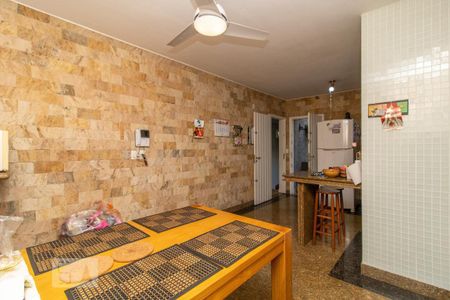 Casa para alugar com 420m², 4 quartos e 7 vagasCozinha