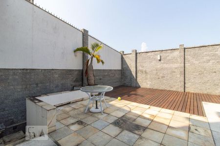Casa para alugar com 420m², 4 quartos e 7 vagasÁrea Piscina