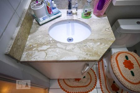 Apartamento à venda com 59m², 2 quartos e 1 vagaPia do banheiro