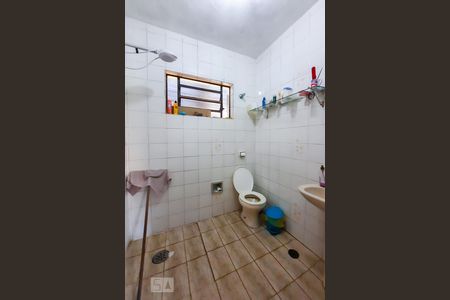 Casa à venda com 204m², 2 quartos e 2 vagasBanheiro