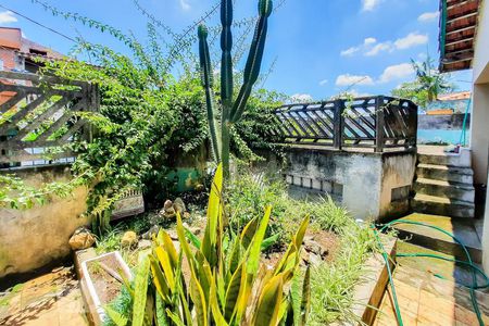 Casa à venda com 204m², 2 quartos e 2 vagasQuintal