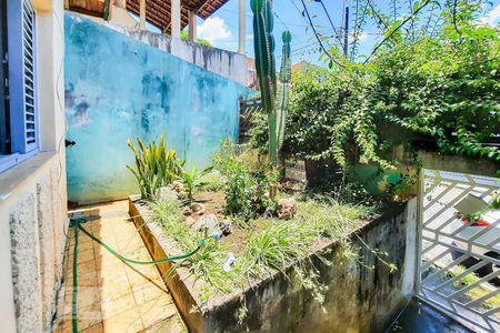 Casa à venda com 204m², 2 quartos e 2 vagasQuintal