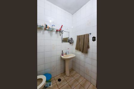 Casa à venda com 204m², 2 quartos e 2 vagasBanheiro