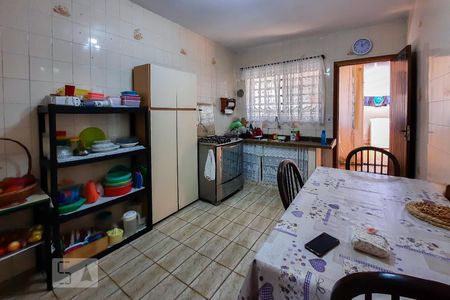 Casa à venda com 204m², 2 quartos e 2 vagasCozinha
