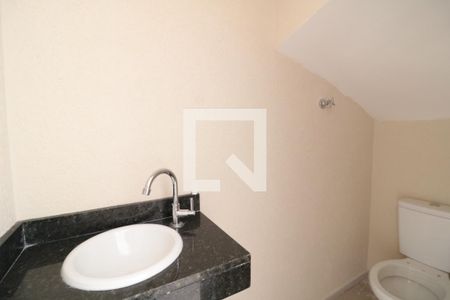 Casa de condomínio para alugar com 83m², 2 quartos e 1 vagaBanheiro de Serviço