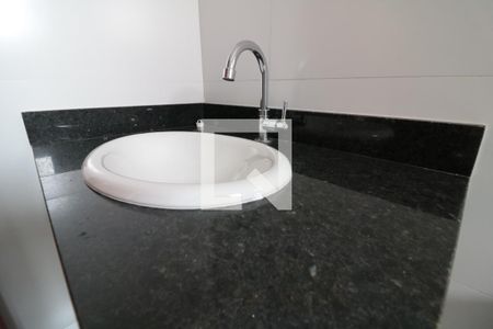 Casa de condomínio para alugar com 83m², 2 quartos e 1 vagaBanheiro da Suíte - pia