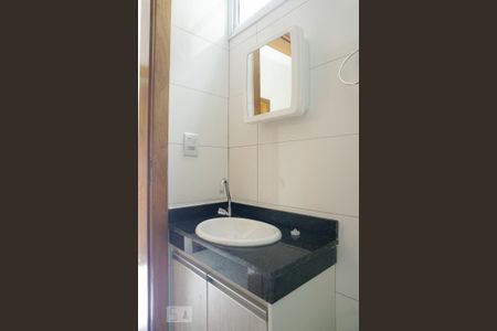 Apartamento para alugar com 45m², 2 quartos e sem vagaBanheiro