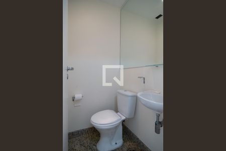 Banheiro de apartamento para alugar com 1 quarto, 45m² em Bela Vista, São Paulo