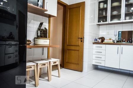 Apartamento à venda com 100m², 3 quartos e 2 vagasCozinha 