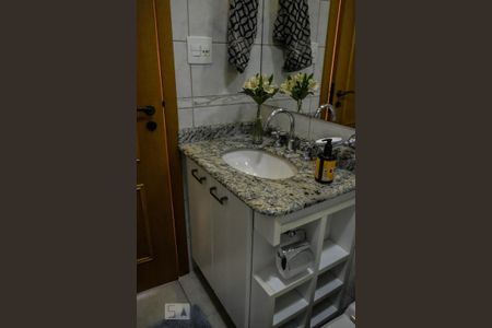 Apartamento à venda com 100m², 3 quartos e 2 vagasBanheiro 