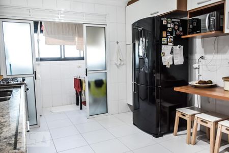 Apartamento à venda com 100m², 3 quartos e 2 vagasCozinha 