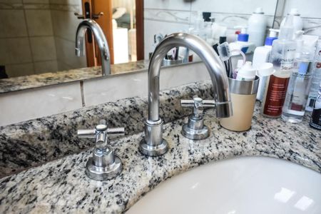 Apartamento à venda com 100m², 3 quartos e 2 vagasBanheiro - Torneira