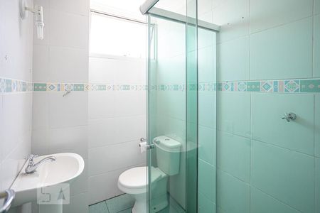 Banheiro de apartamento à venda com 2 quartos, 60m² em Umuarama, Osasco