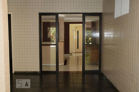 Apartamento à venda com 68m², 2 quartos e 1 vagaÁrea comum