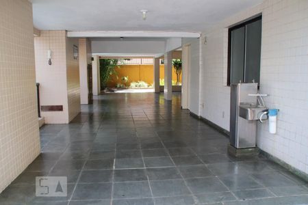 Apartamento à venda com 68m², 2 quartos e 1 vagaÁrea comum