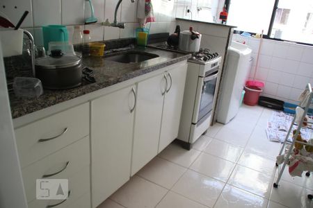 Apartamento à venda com 68m², 2 quartos e 1 vagaCozinha