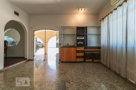Sala de TV de casa para alugar com 4 quartos, 850m² em Parque Residencial Comendador Mançor Daud, São José do Rio Preto 